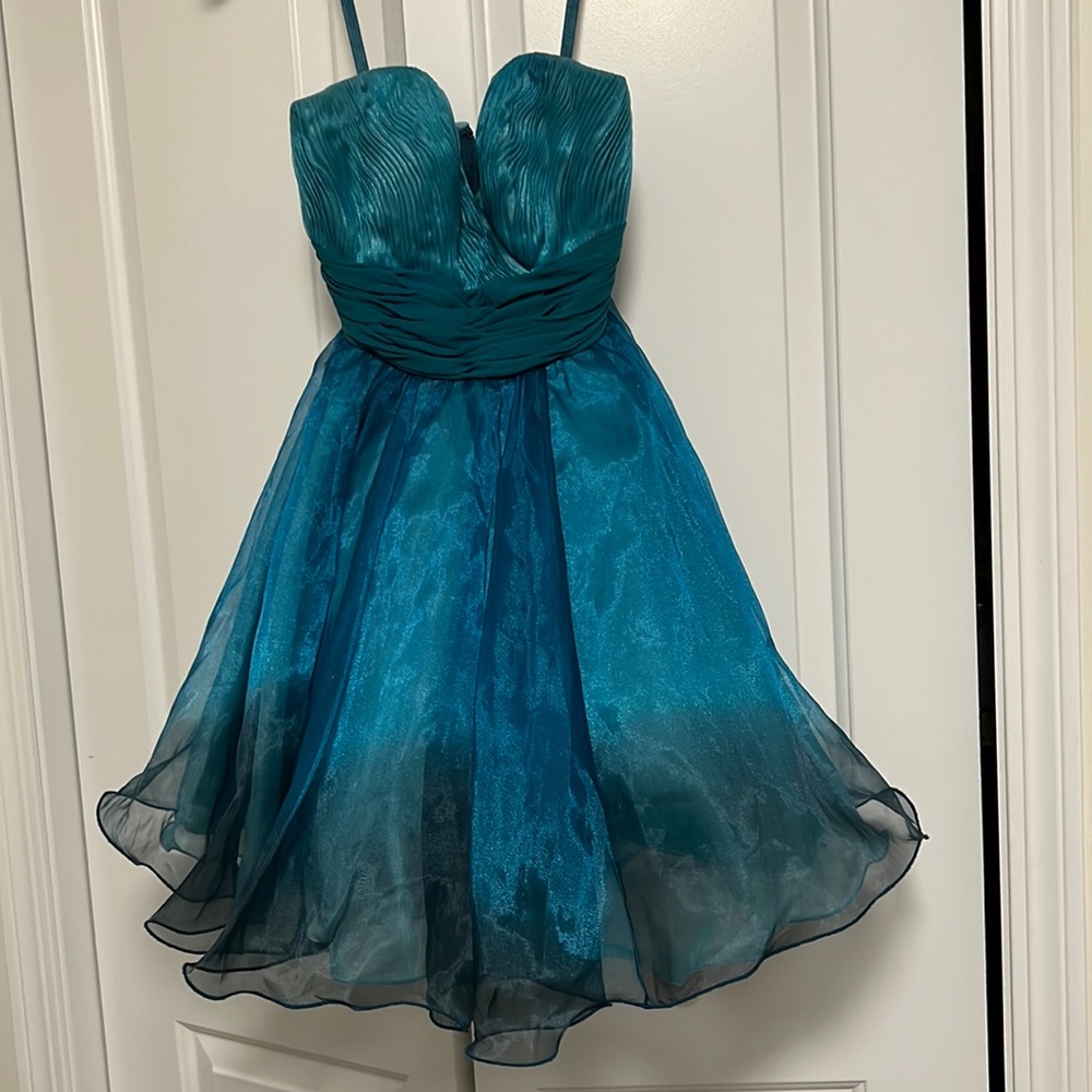 Morilee formal dress. Tags are cut out size xs/s